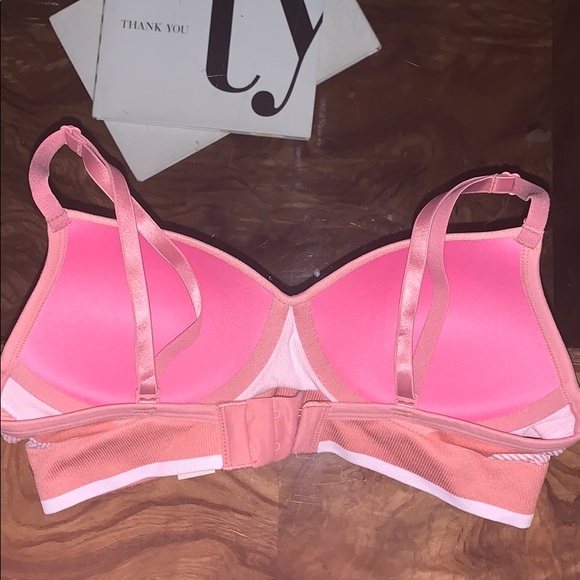 **ACTUALLY PINK** Victoria’s Secret PINK Bra - Picture 4 of 5